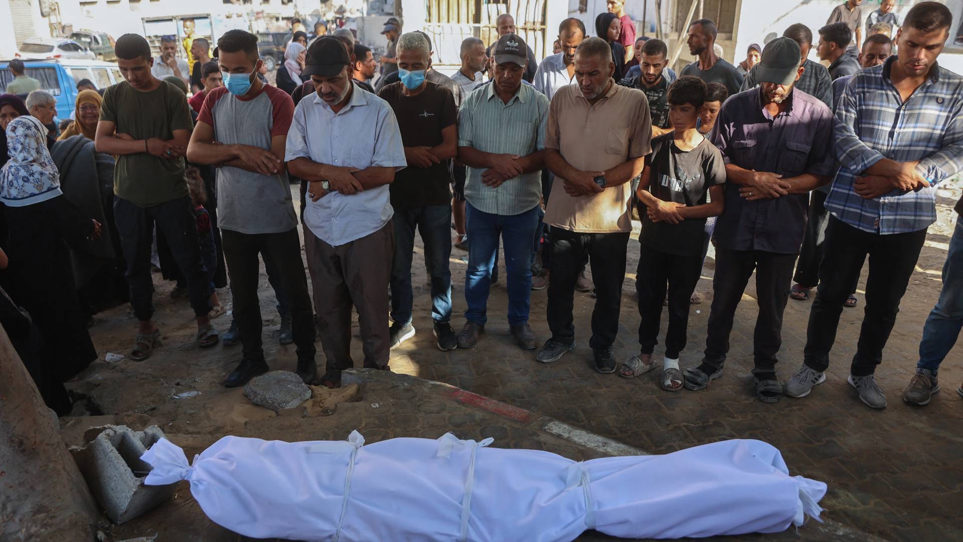 صلاة الجنازة على شهيد في غزة - أرشيفية