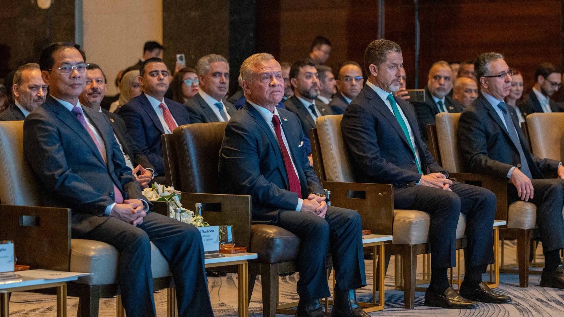 الملك في الجلسة الافتتاحية لملتقى الأعمال الأردني - الفيتنامي