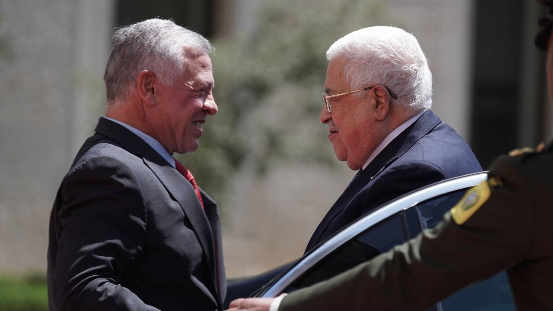 الملك عبدالله الثاني والرئيس الفلسطيني محمود عباس