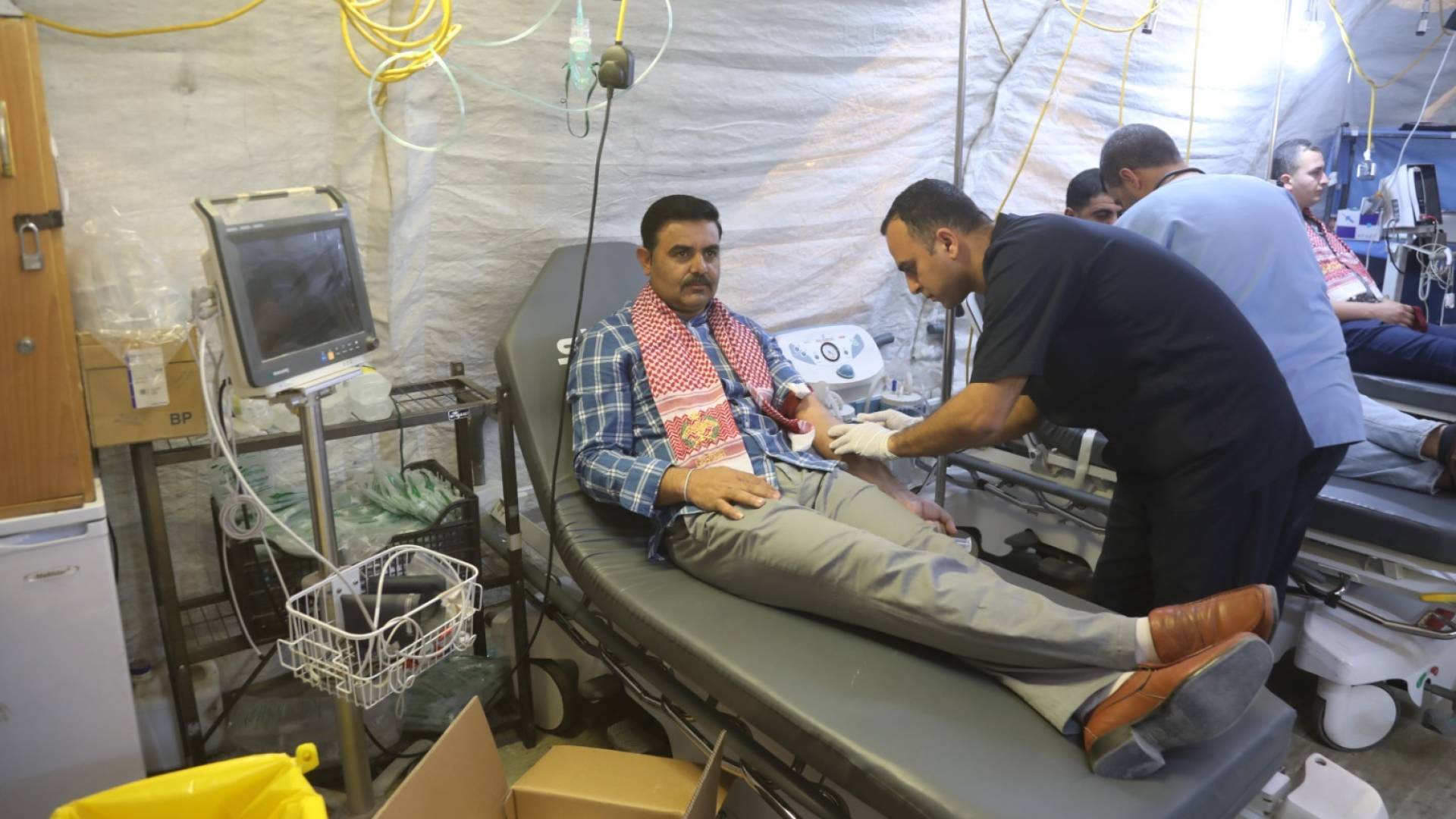 المستشفى الميداني الأردني جنوب غزة/6 ينظم حملة للتبرع بالدم