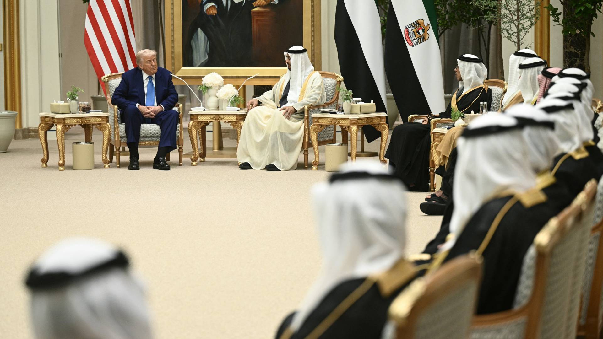 لقاء رئيس دولة الإمارات والرئيس الأمريكي دونالد ترمب في أبو ظبي