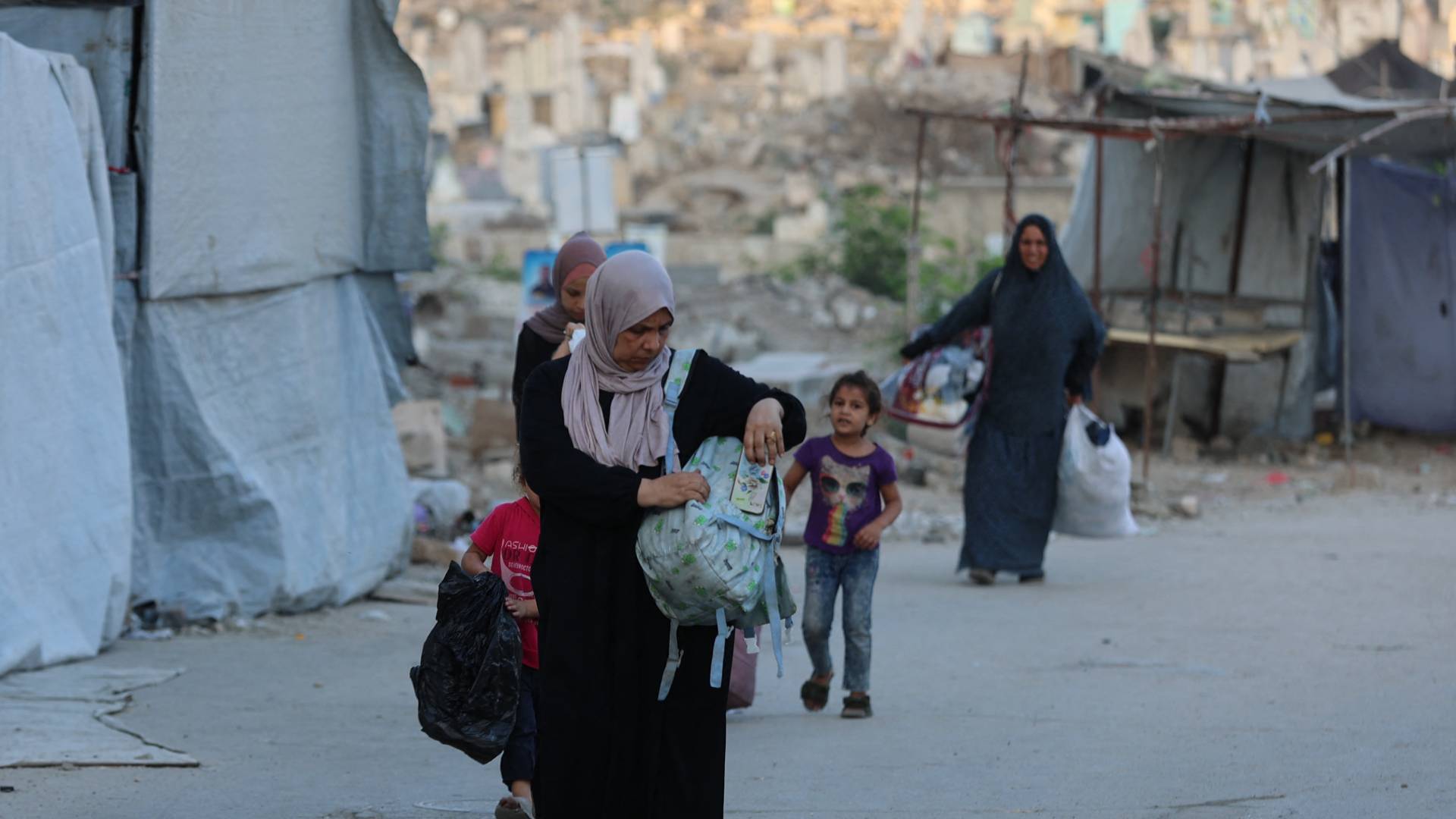 صورة تعبر عن معاناة اهل قطاع غزة