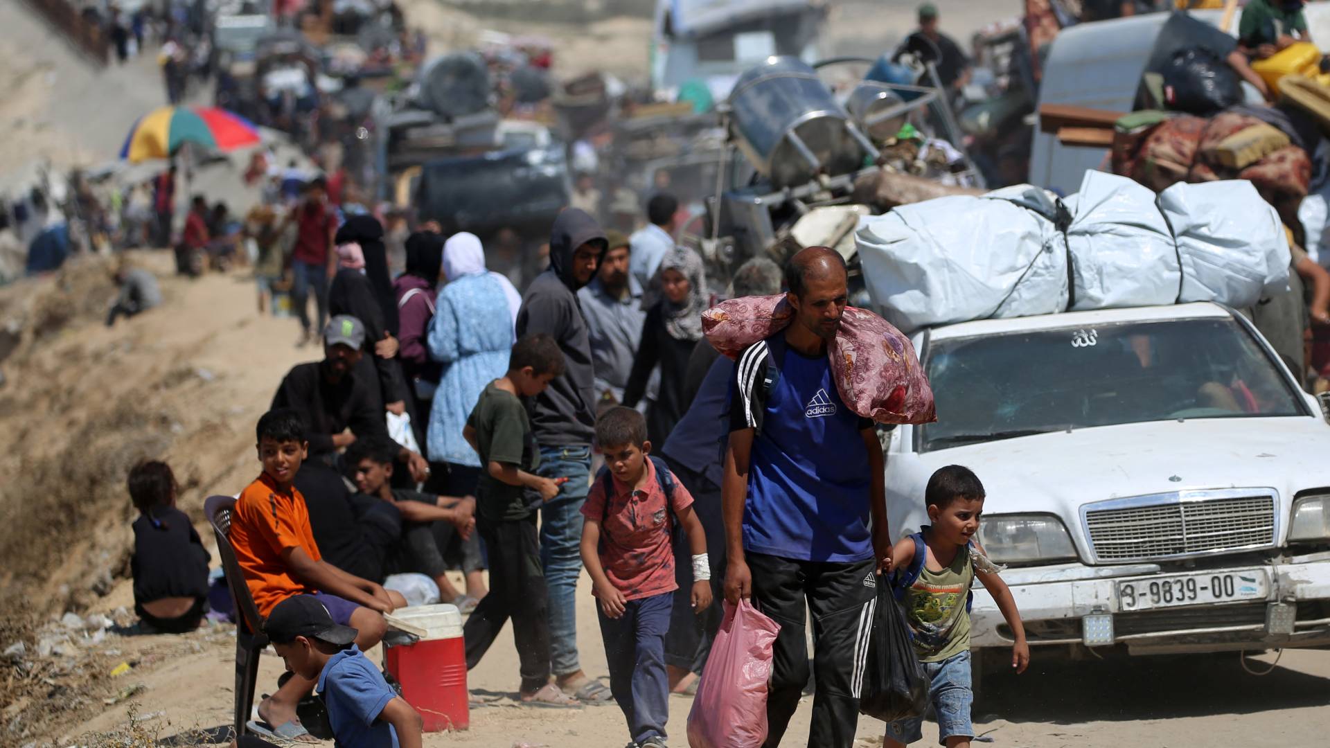 معاناة أهالي قطاع غزة