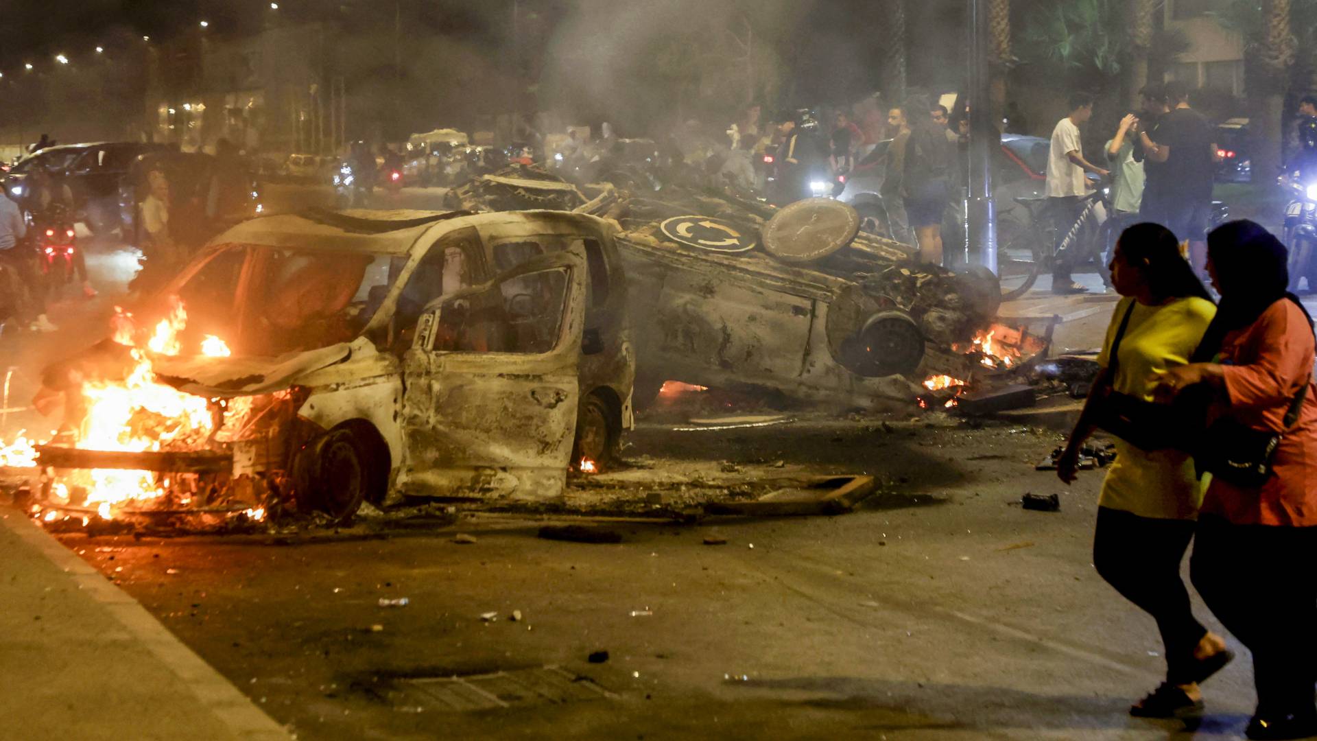 جانب من أعمال شغف وحرق الممتلكات في المغرب