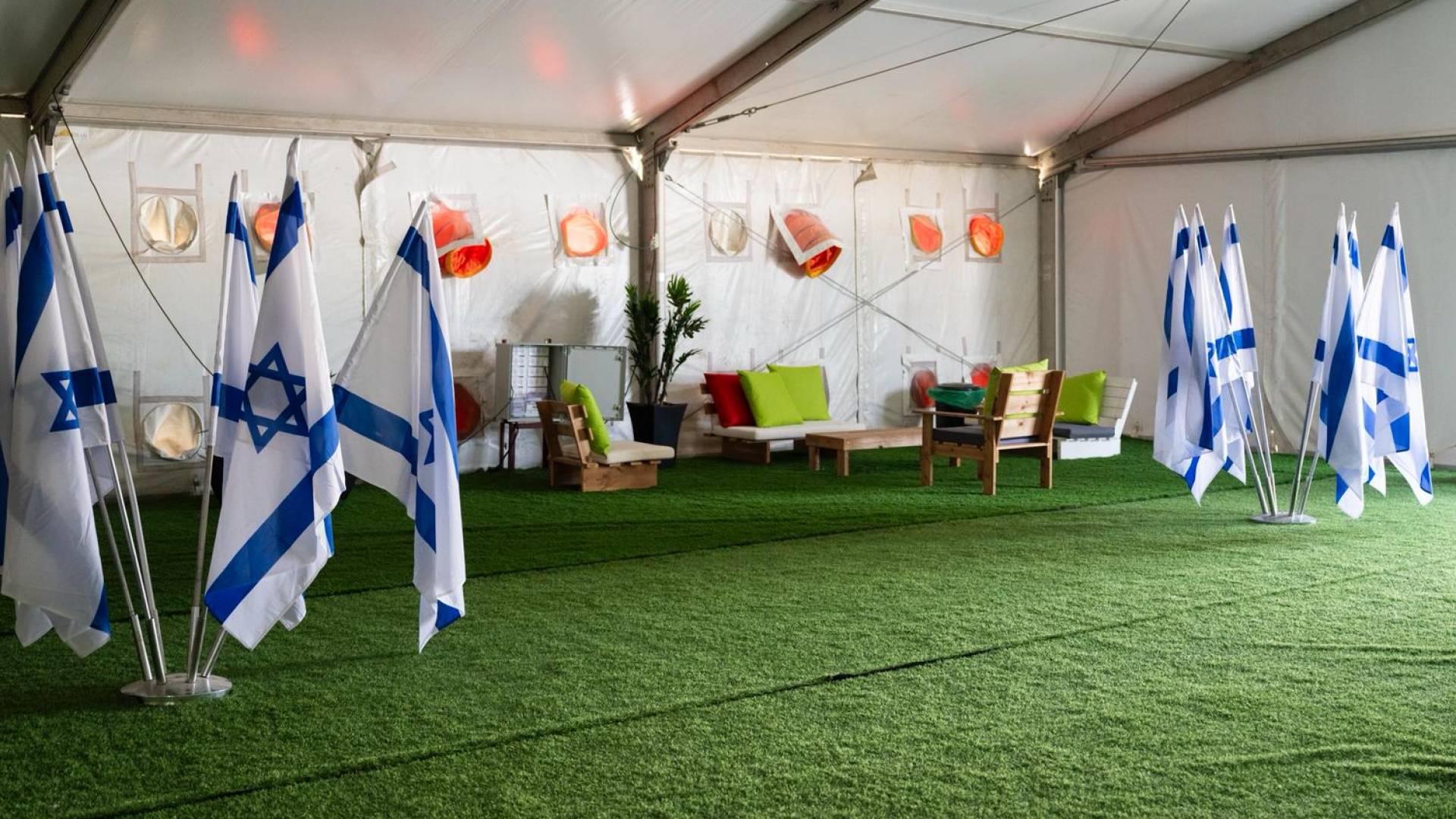 تجهيز الاحتلال لمراكز استقبال المحتجزين