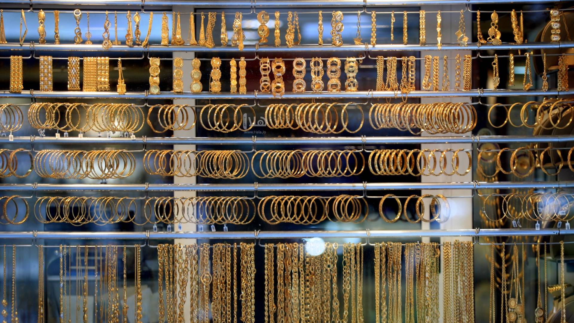 مجوهرات ذهبية