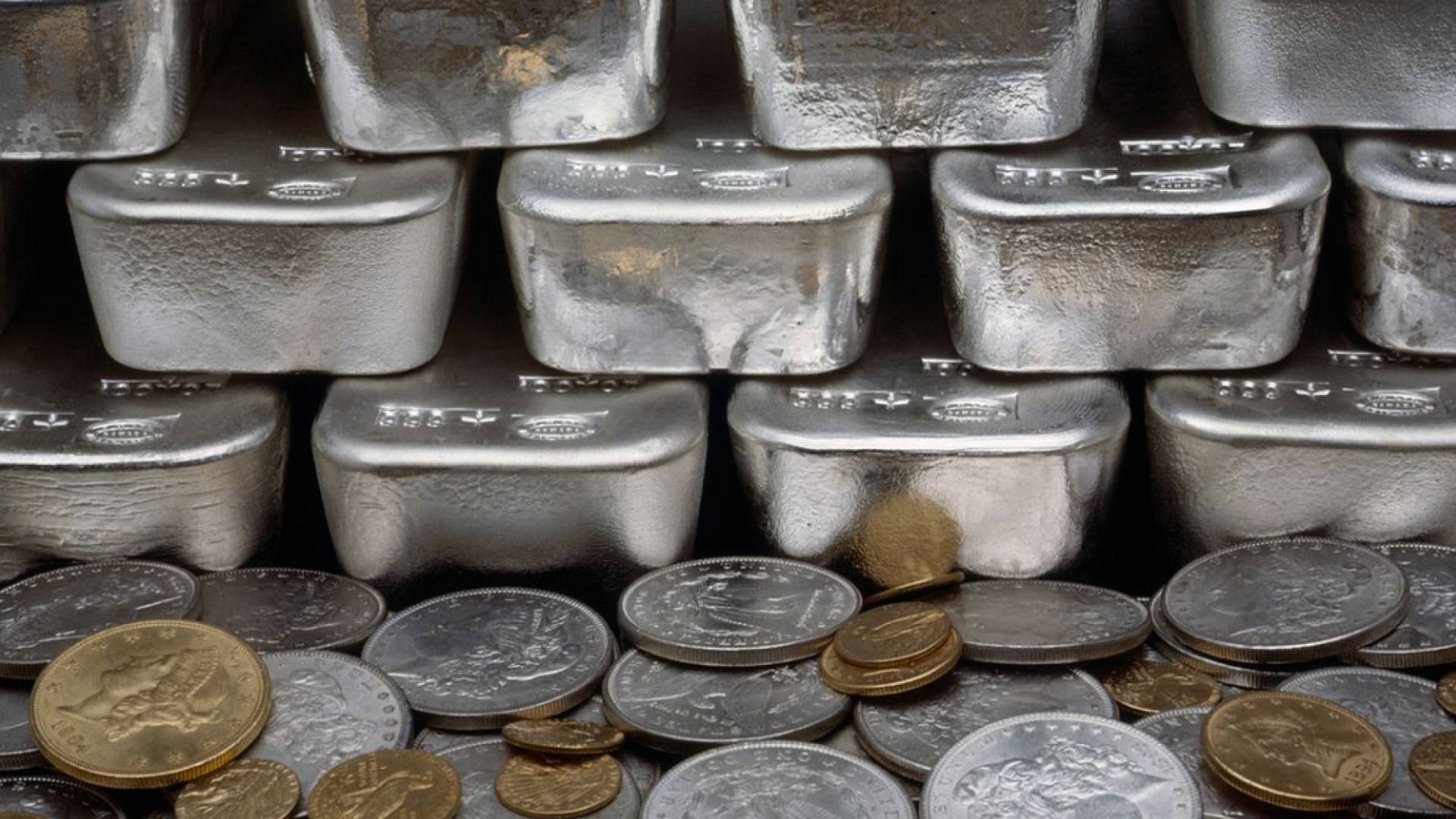 سبائك و ليرات من الفضة