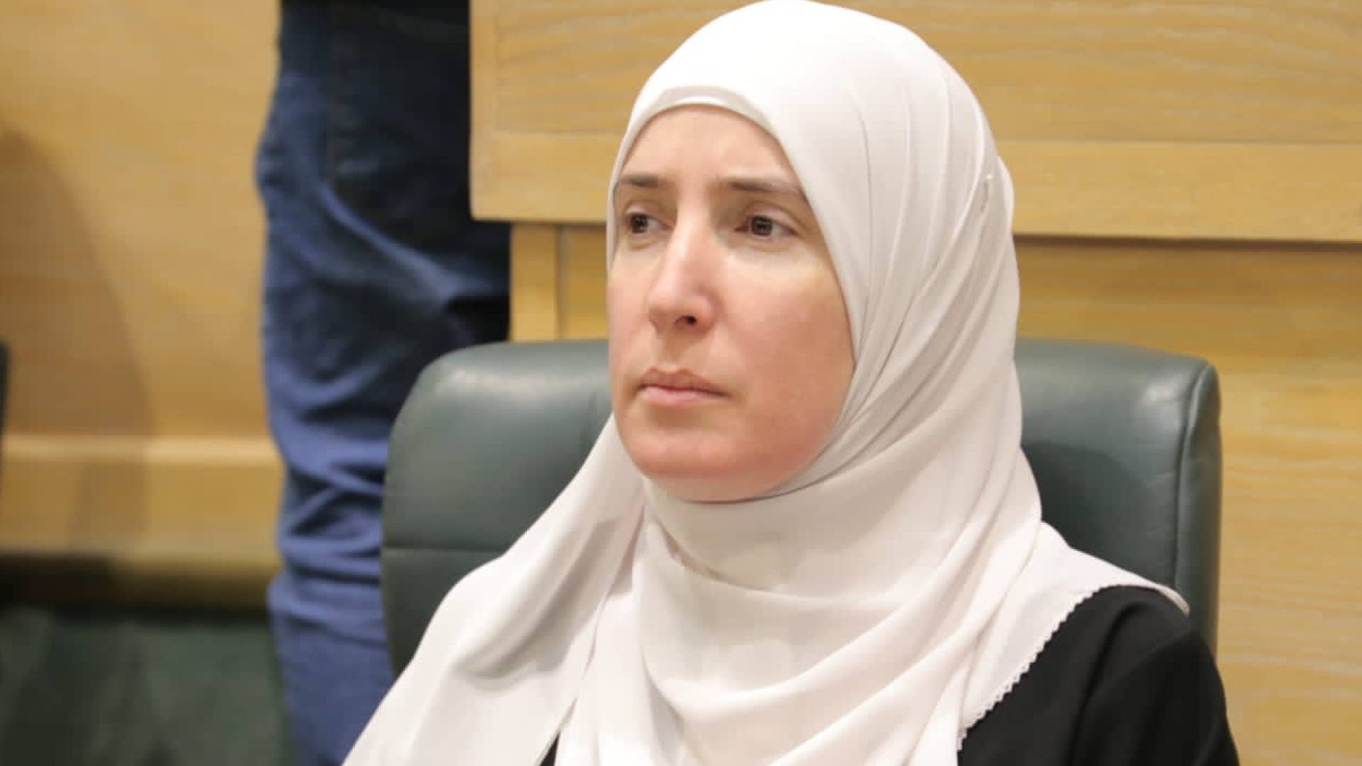 النائب راكين أبو هنية