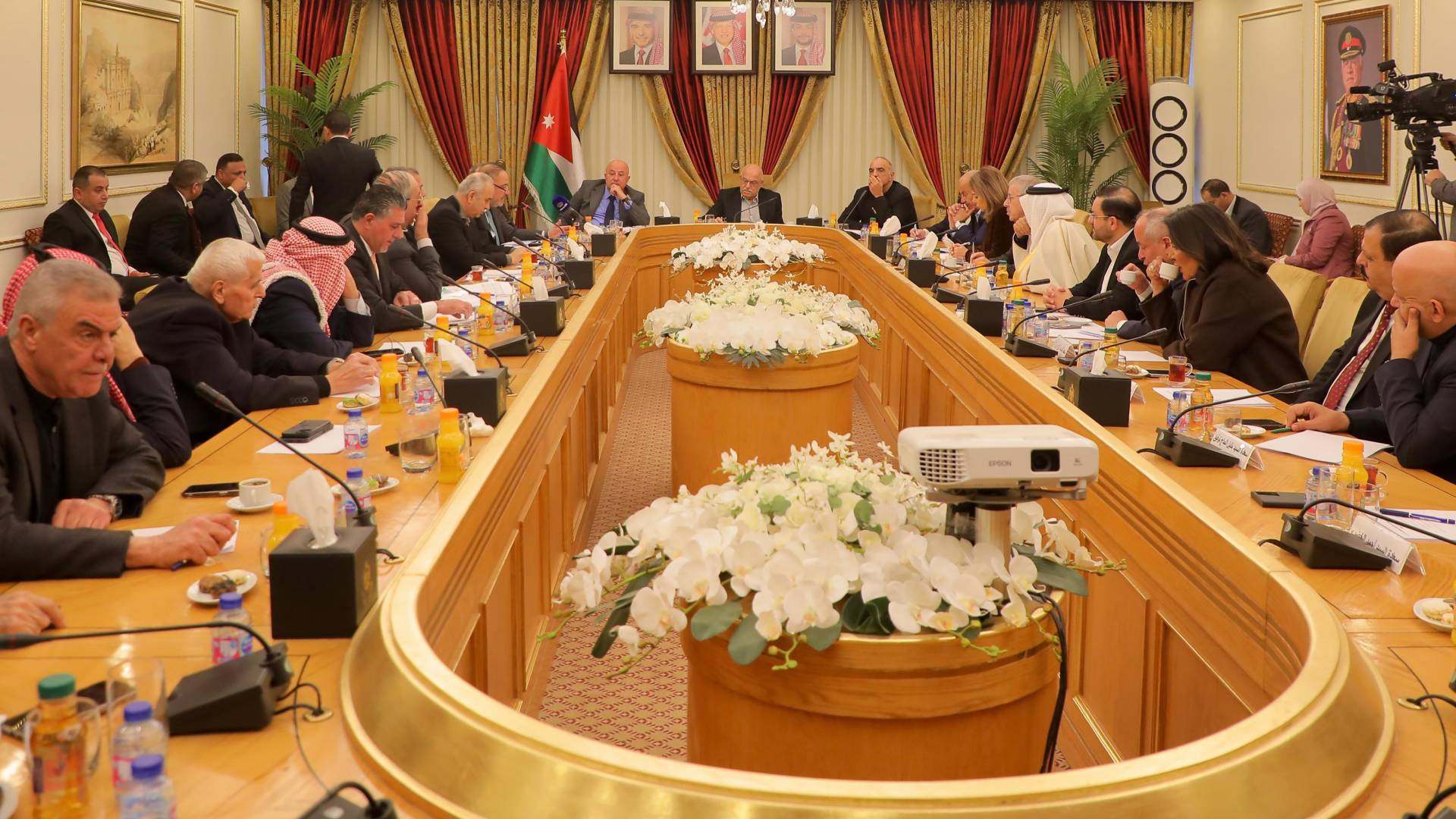 لجنة المالية في مجلس الأعيان