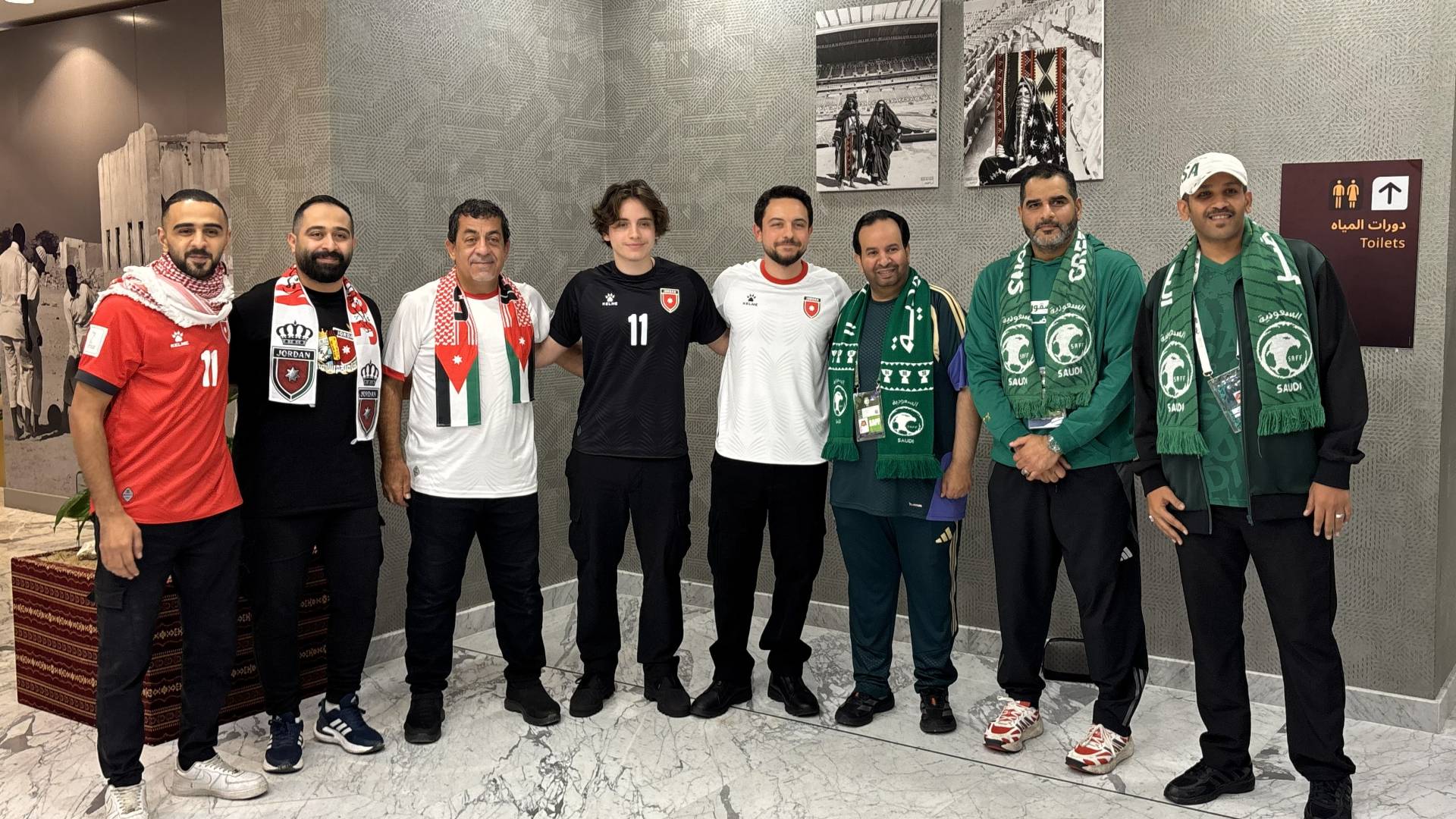 ولي العهد يلتقي رابطة مشجعي المنتخبين السعودي والأردني