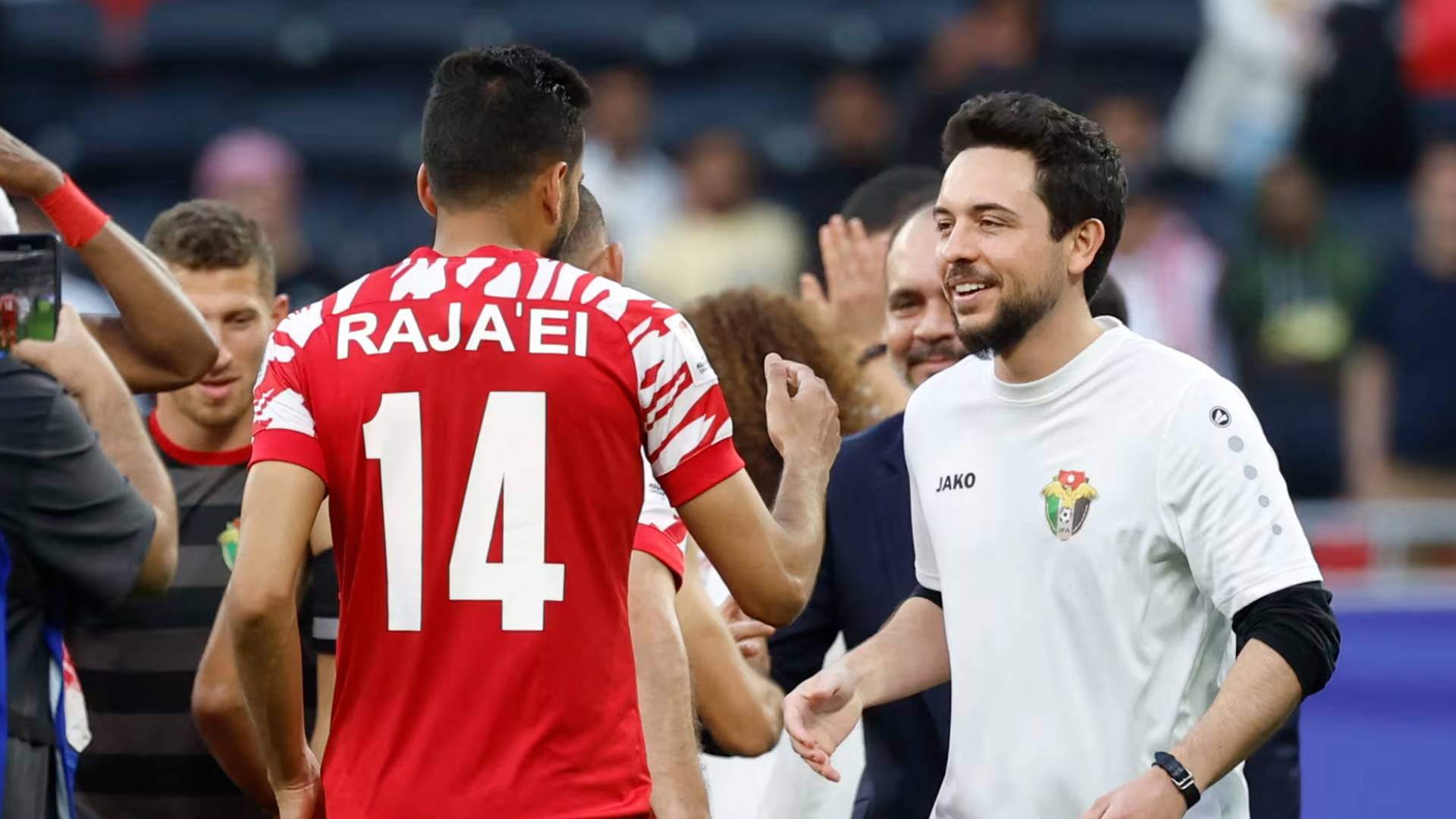 ولي العهد لحظة تأهل منتخب "النشامى" إلى نهائي كأس العرب 2025