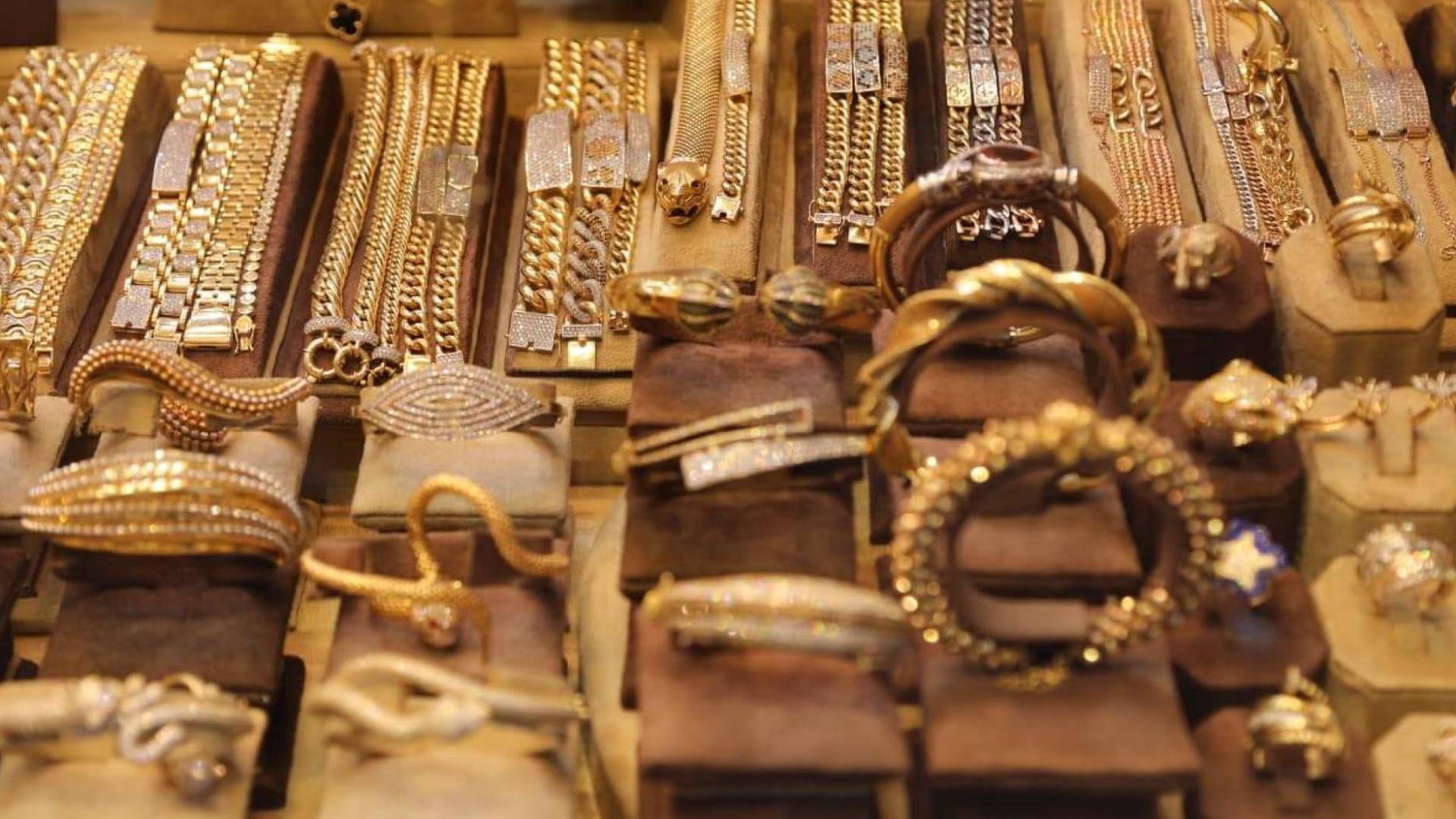 مجوهرات ذهبية