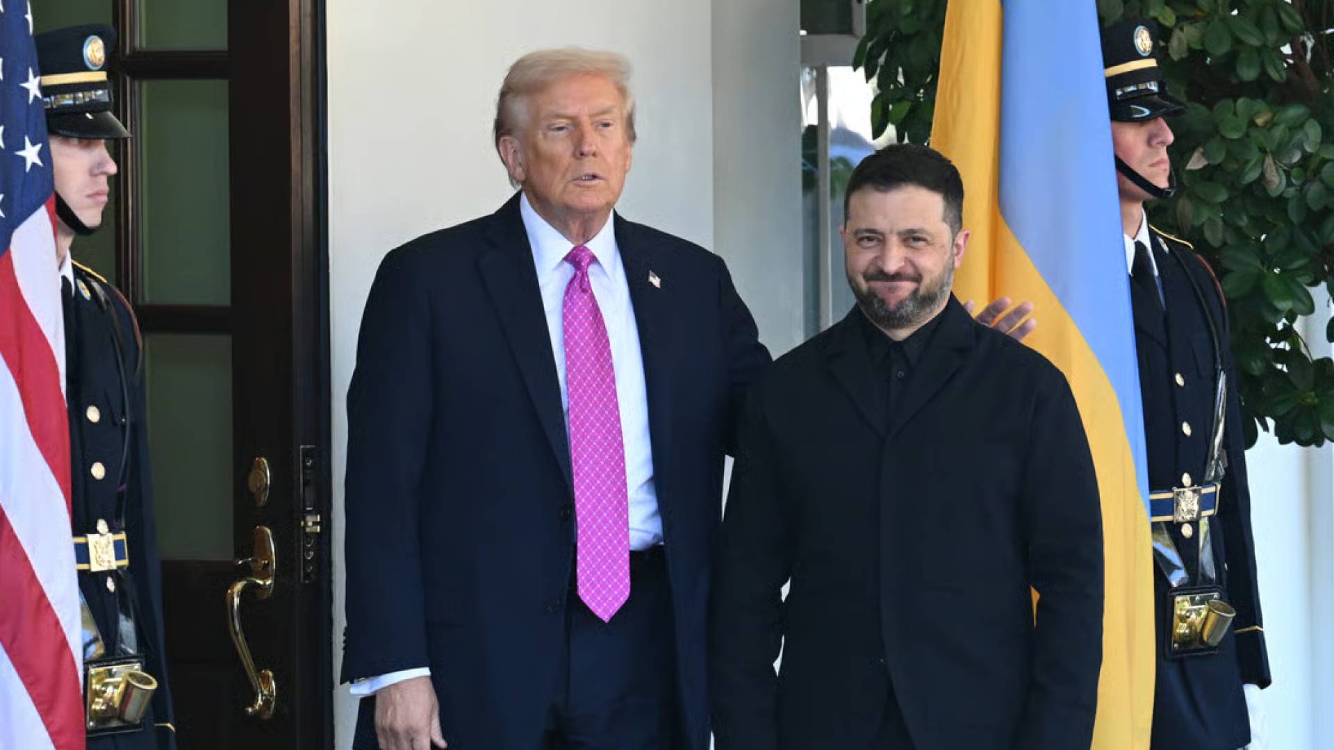 الرئيس الأمريكي دونالد ترمب والرئيس الأوكراني فلوديمير زيلينسكي