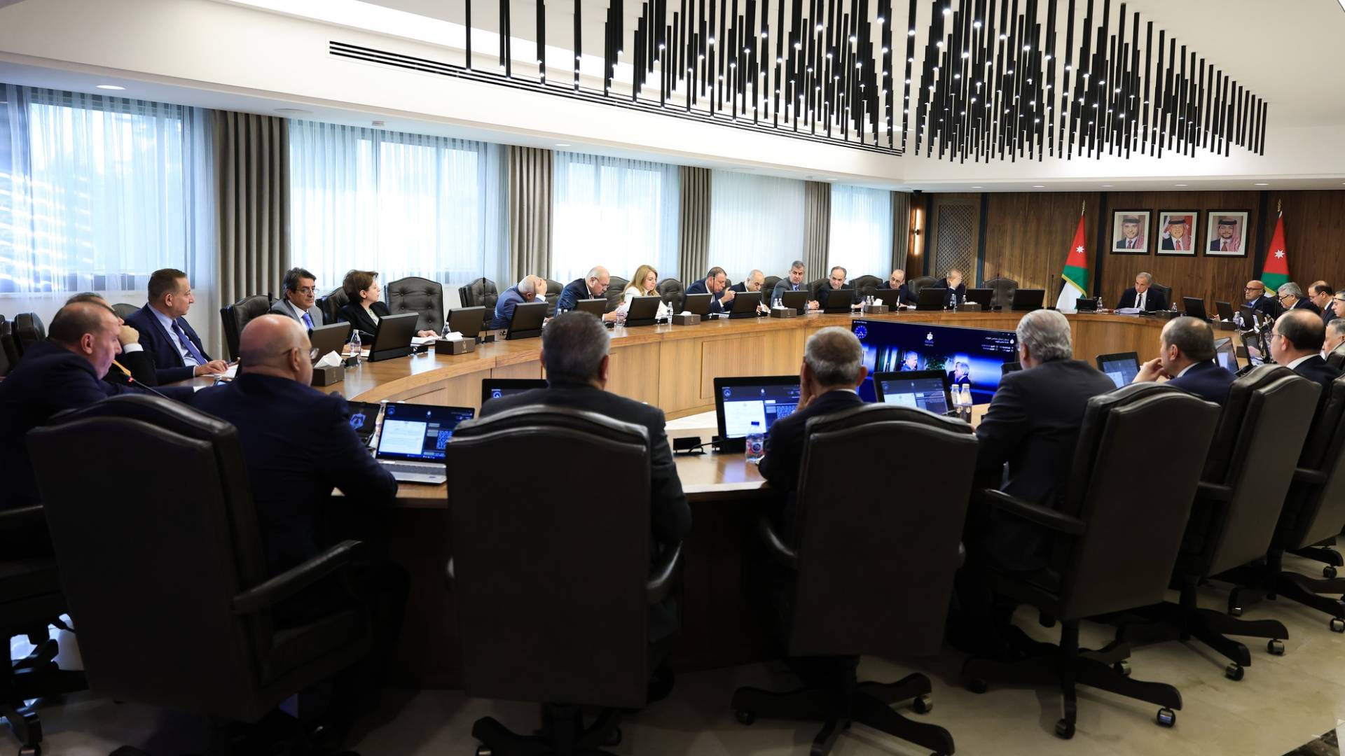 مجلس الوزراء برئاسة رئيس الوزراء الدكتور جعفر حسان